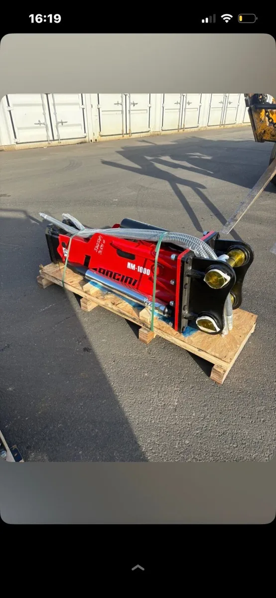 Unused Rock breakers to suit 0.8t -13t 👌👌 - Image 4