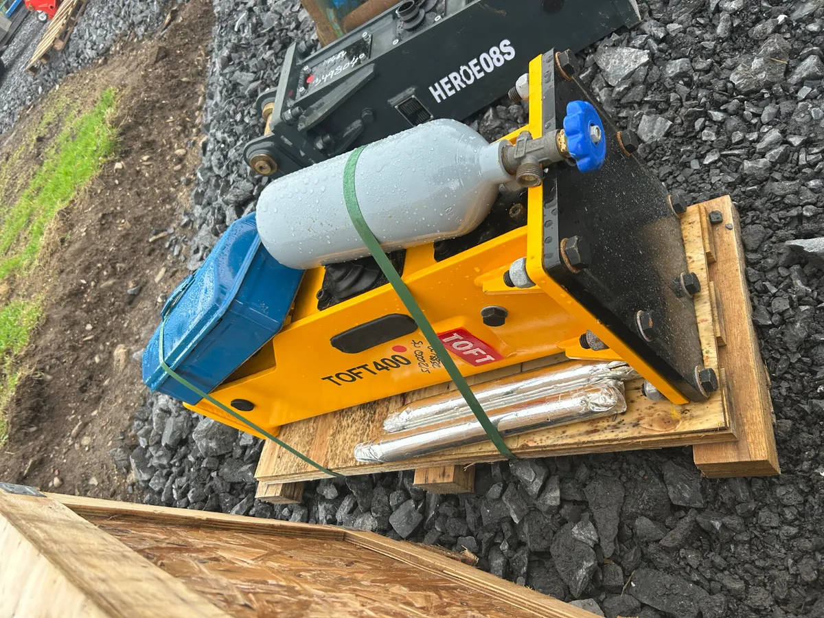 Unused Rock breakers to suit 0.8t -13t 👌👌 - Image 1