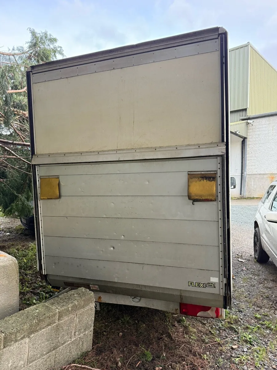 Mercedes sprinter Luton - Image 3