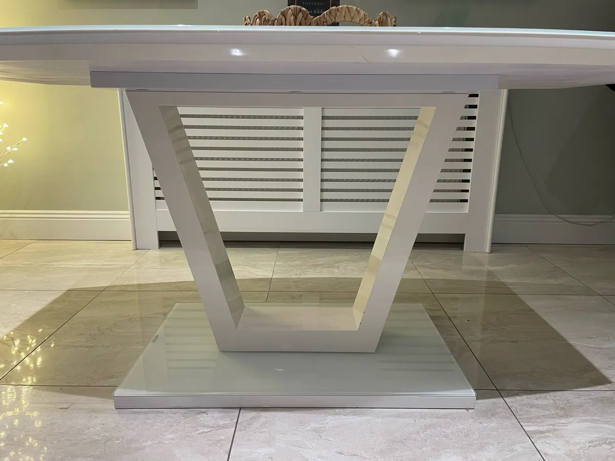 Kitchen Table - Image 2