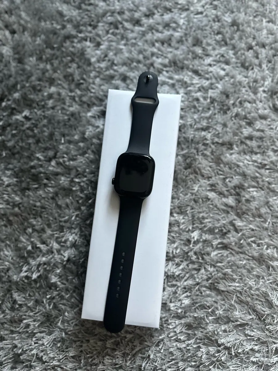 Apple Watch Series 10 – 46mm Jet Black (Like New) - Image 2