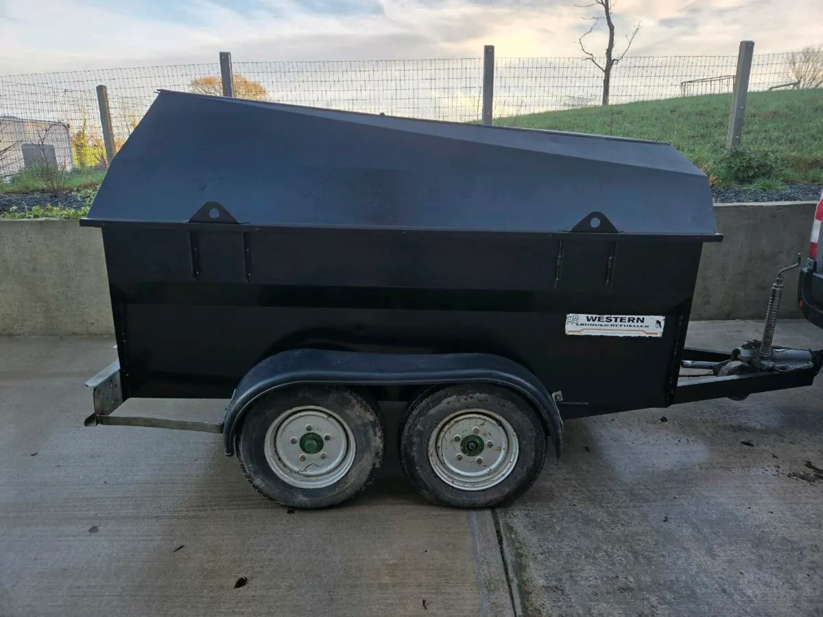 Fuel bowser - Image 1