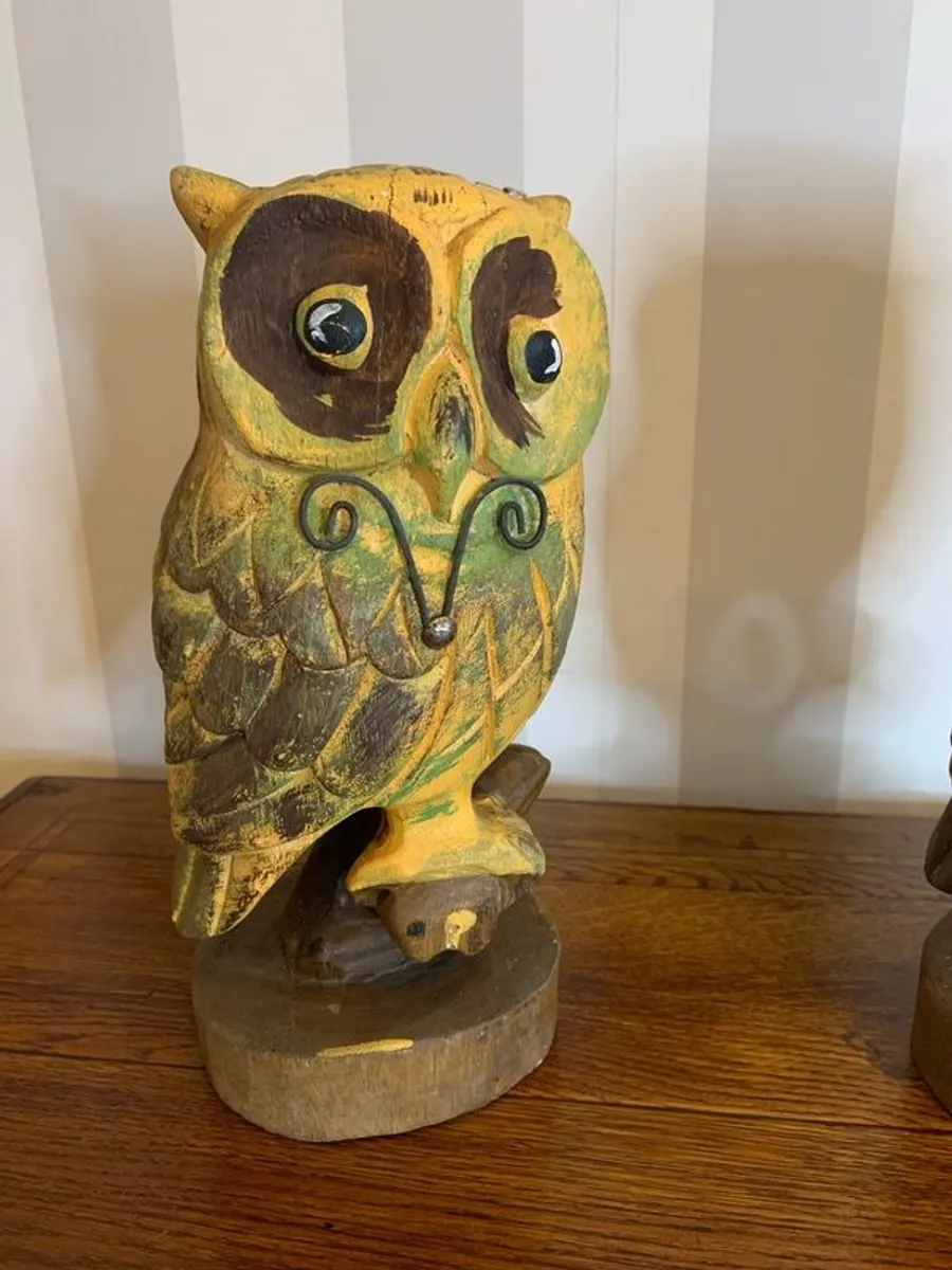 Pair of hand carved wooden owls on perches. - Image 3