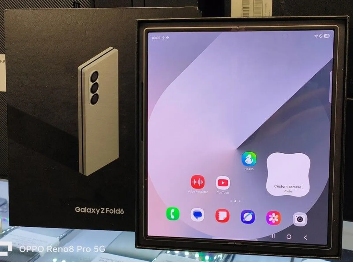 Samsung Galaxy Z Fold 6 12GB/ 256GB Dual Sim Unlocked Silver Shadow Grade A+ - Image 4