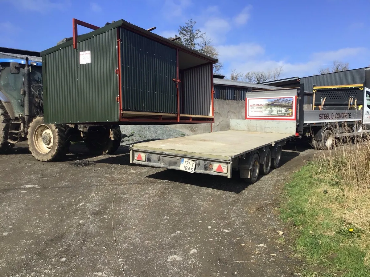 Calf huts  easy to move around - Image 1