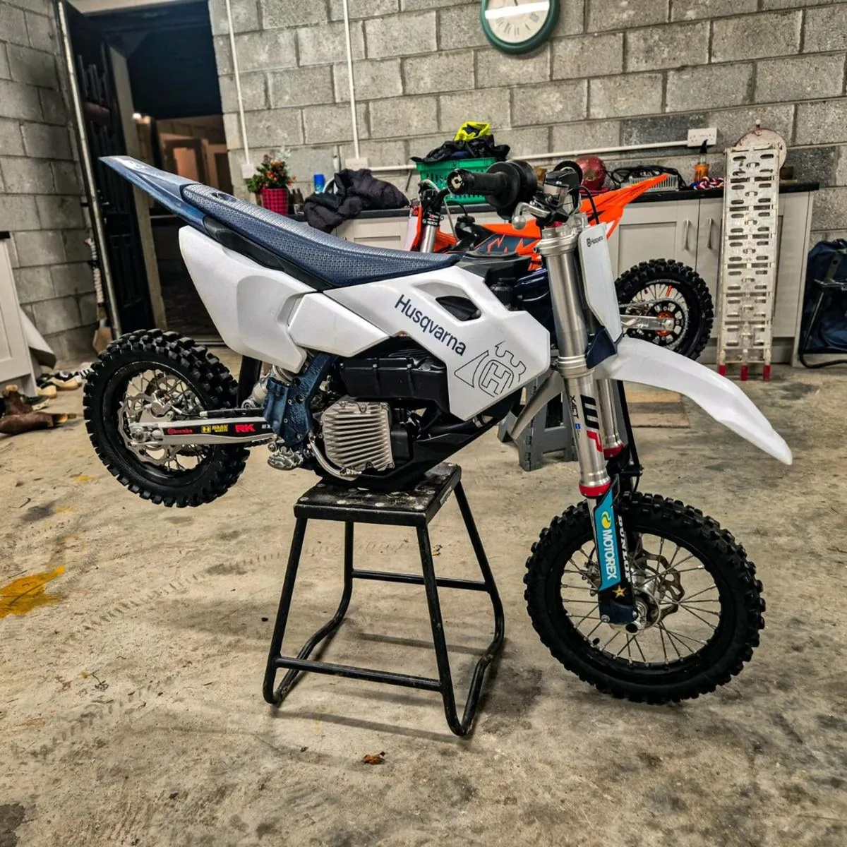 Electric kids Motorcross Bike - Image 1