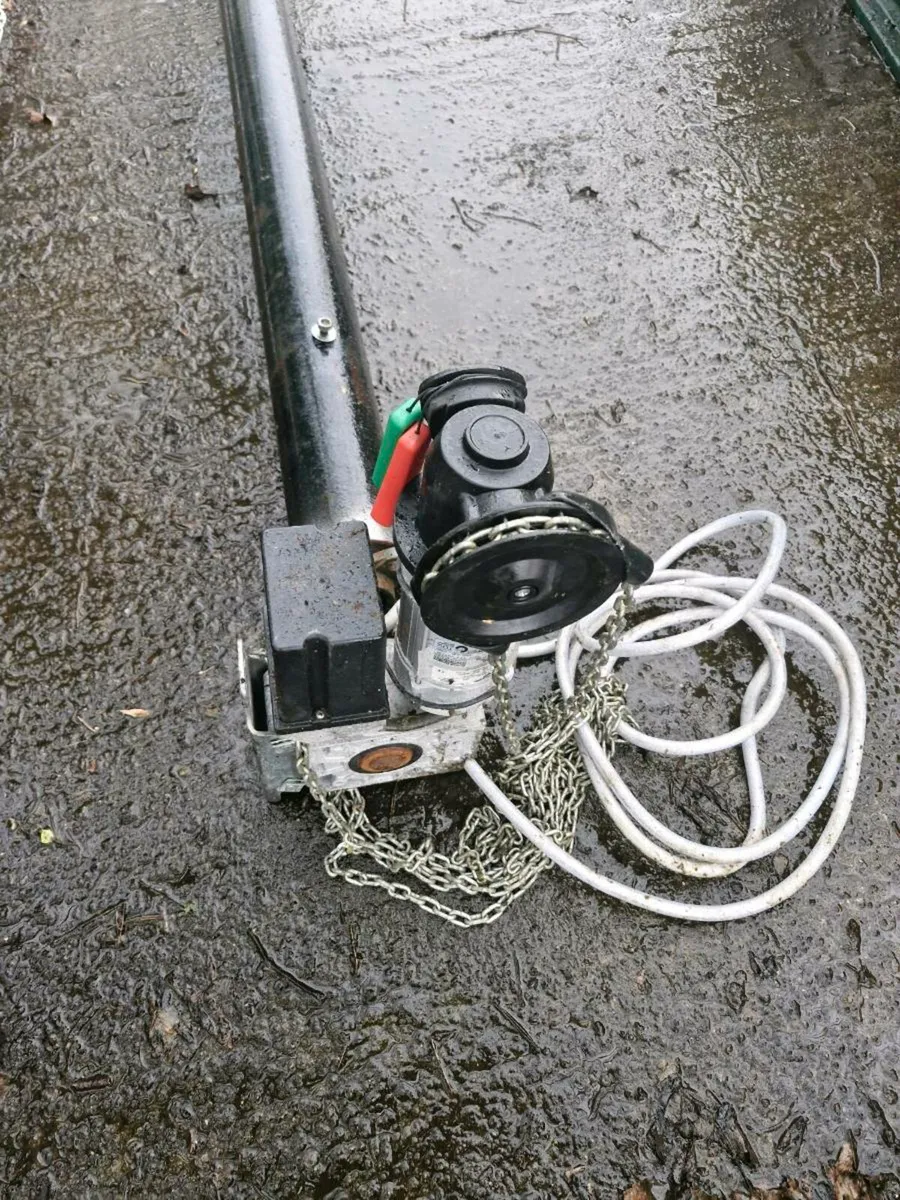 Roller shutter door - Image 3