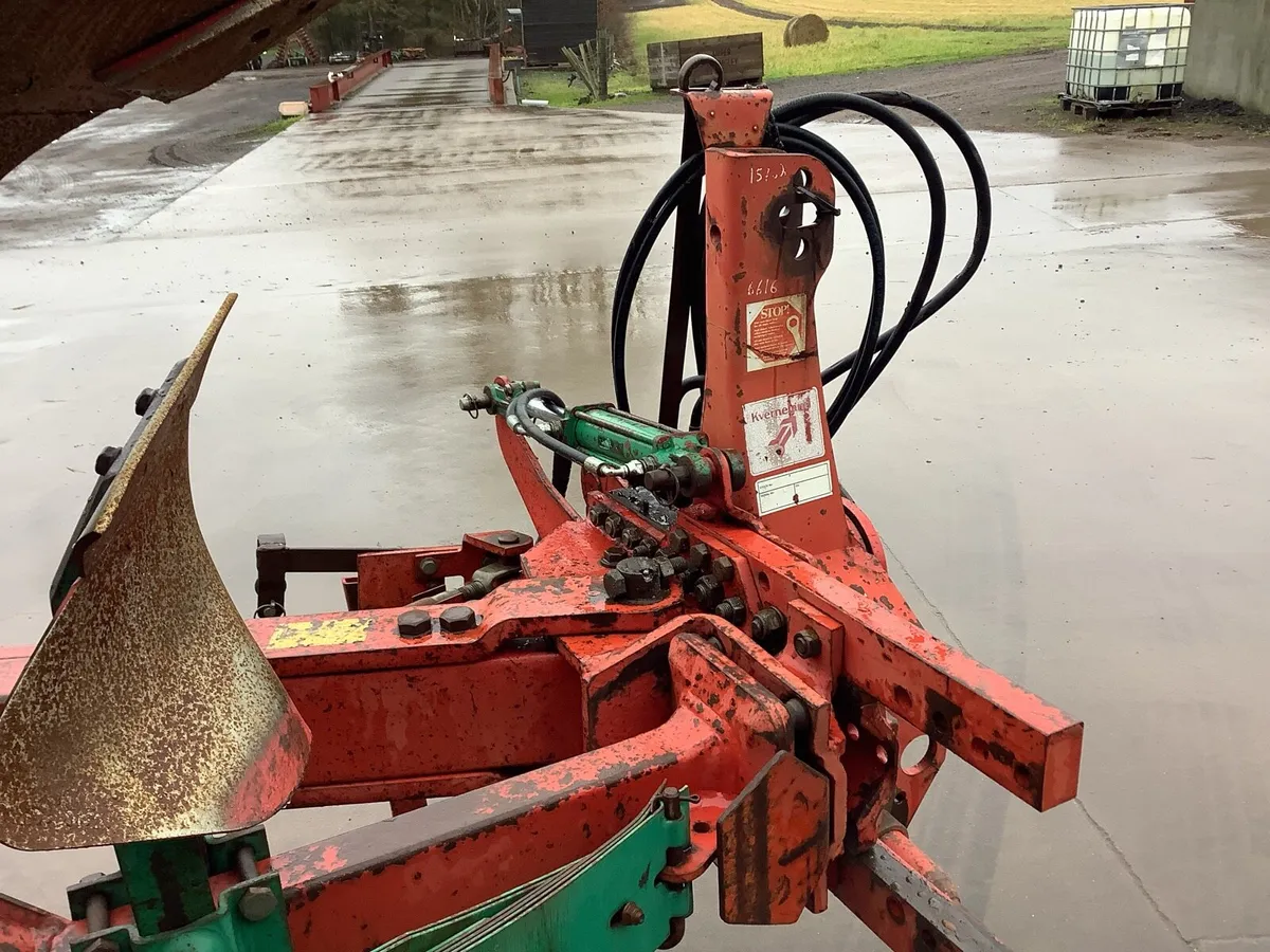 Kverneland Plough - Image 4