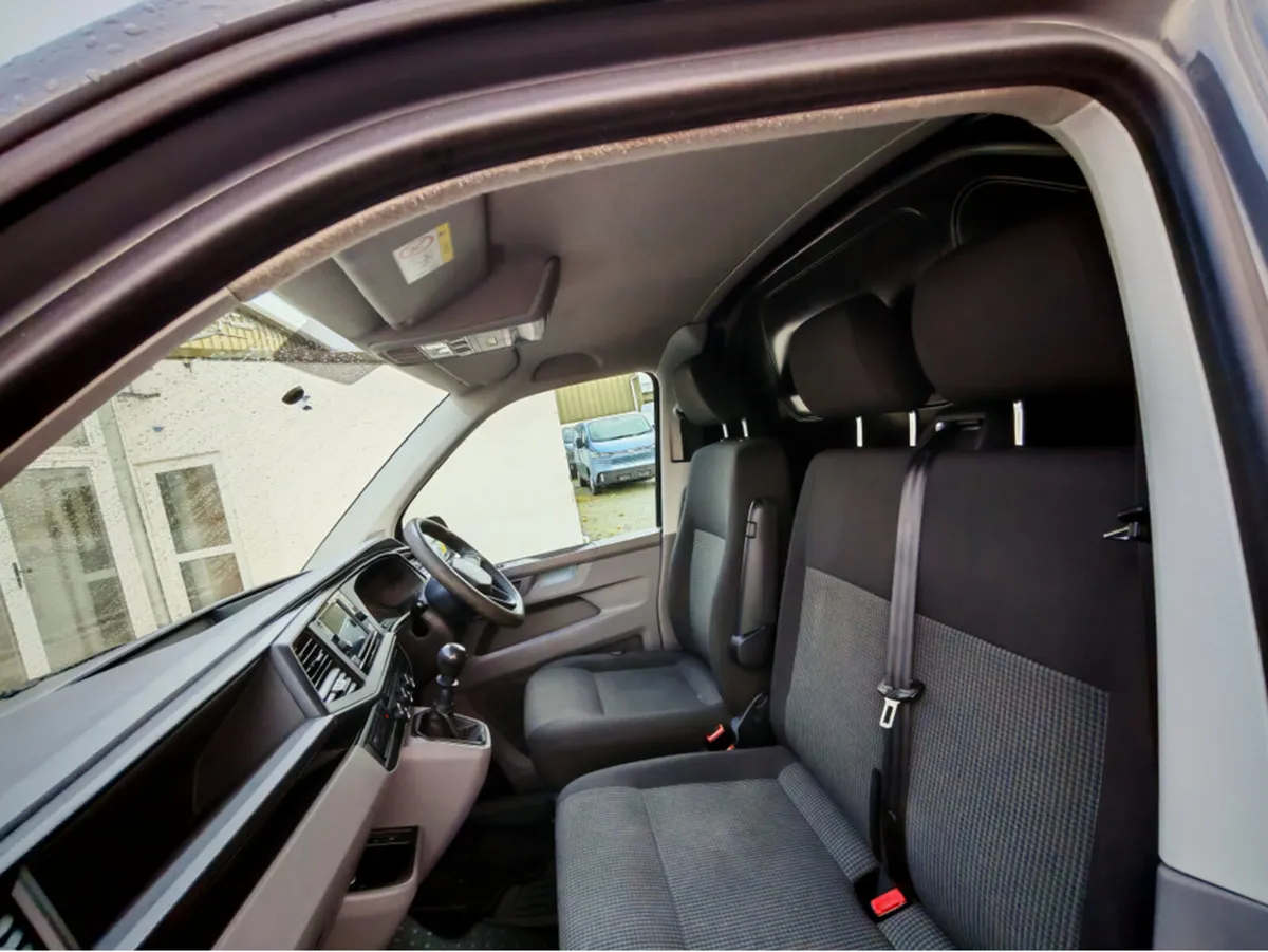VOLKSWAGEN TRANSPORTER 28 PVL TDI 110HP M MANUAL 5 - Image 3