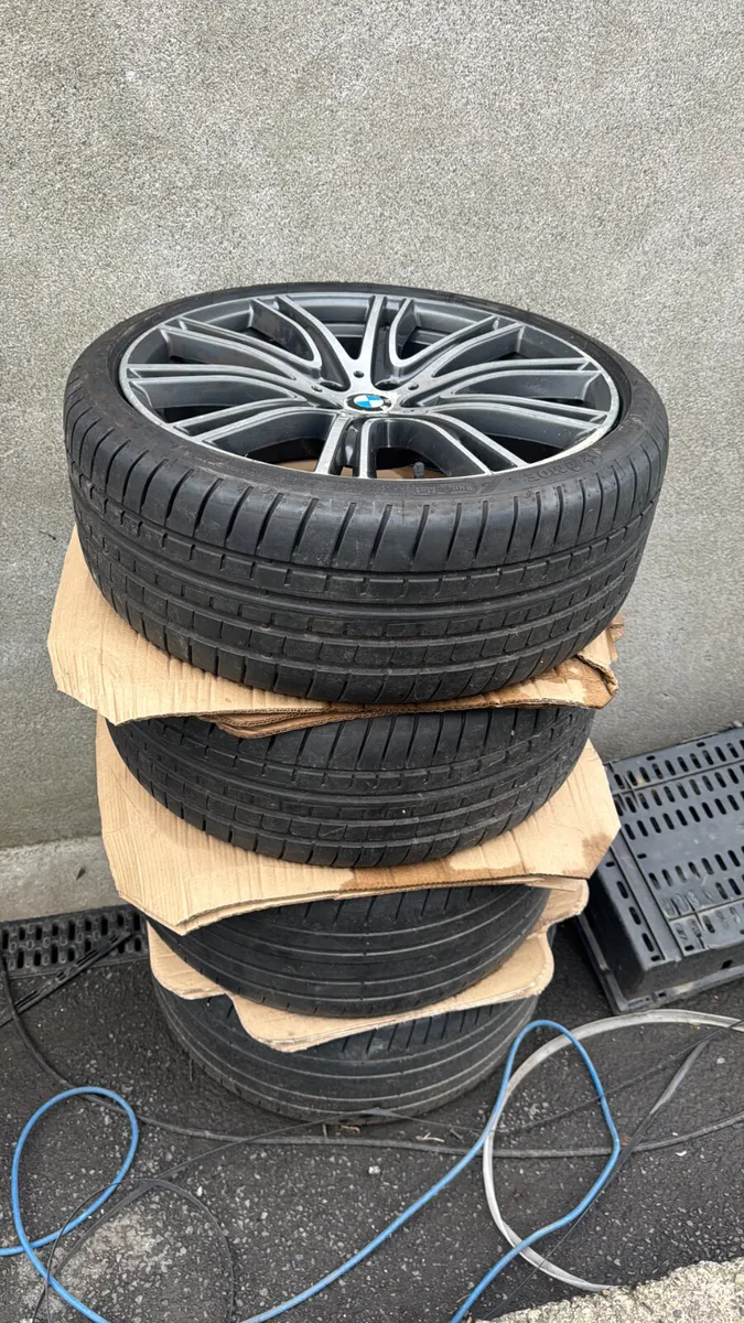 20” 5x112 alloys and tyres bmw G30 - Image 2
