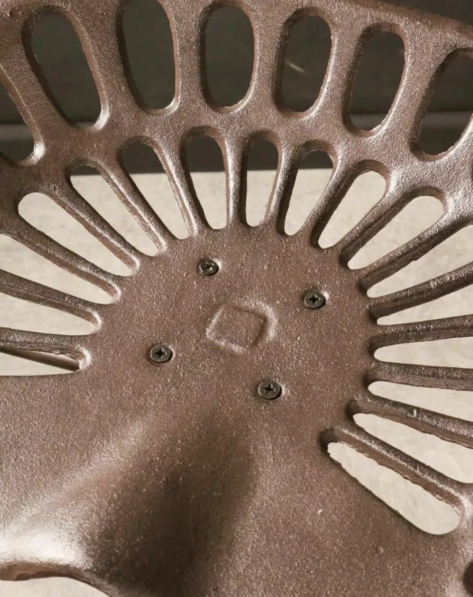 2 x Tractor Style Cast Iron Kitchen Bar Stools NEW - Image 3