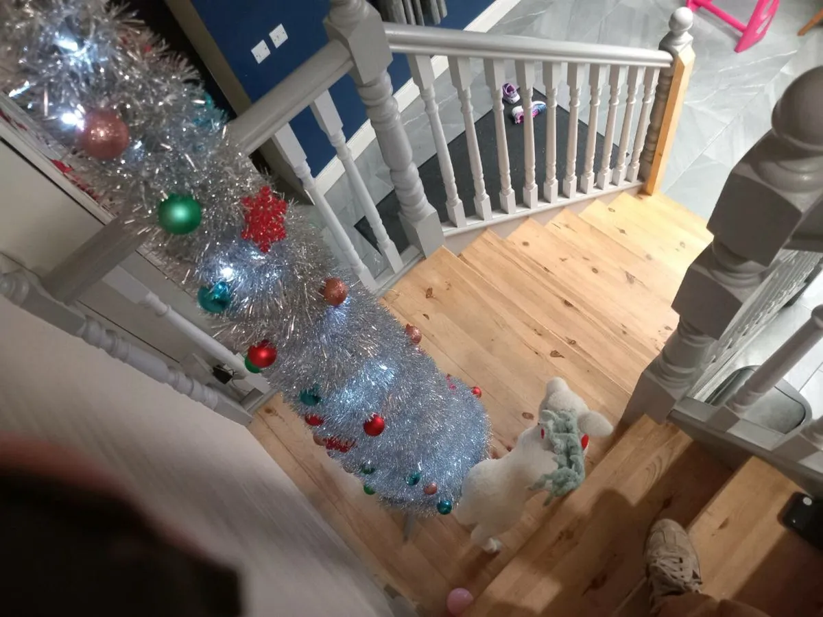 Timber stairs - Image 4