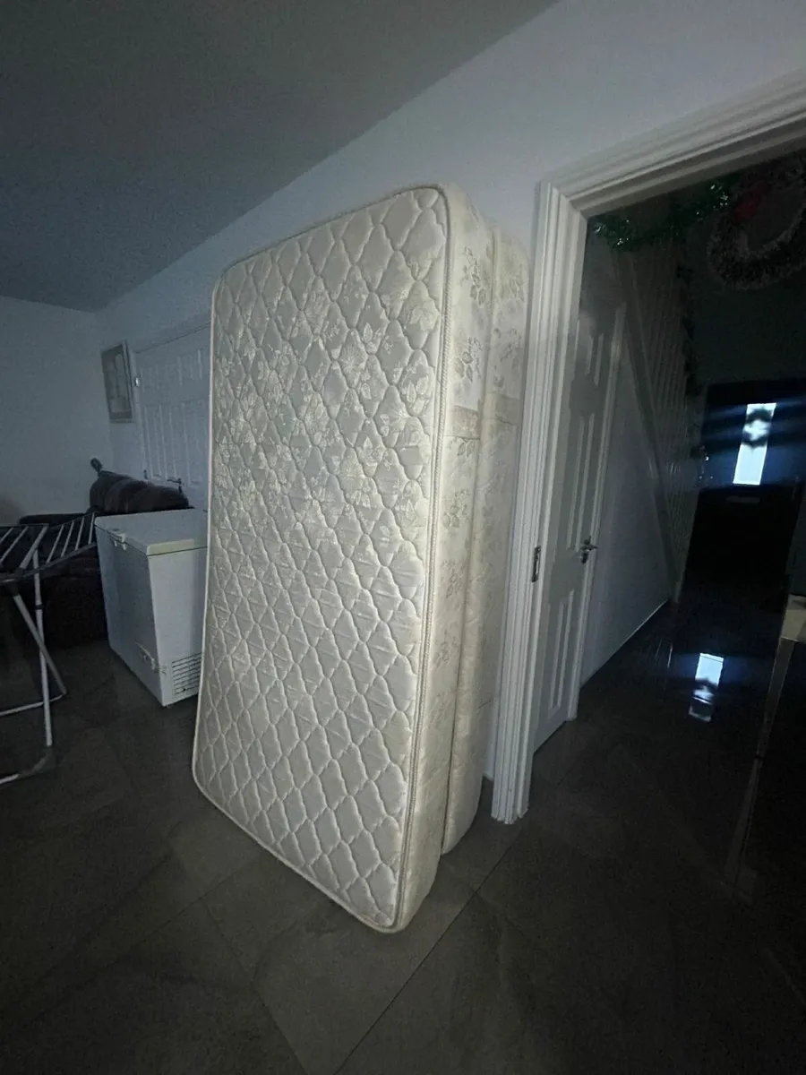 Mattresses (single x3) - Image 1