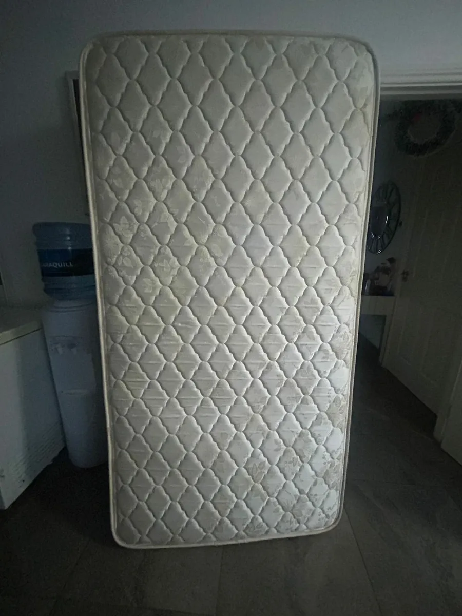 Mattresses (single x3) - Image 2