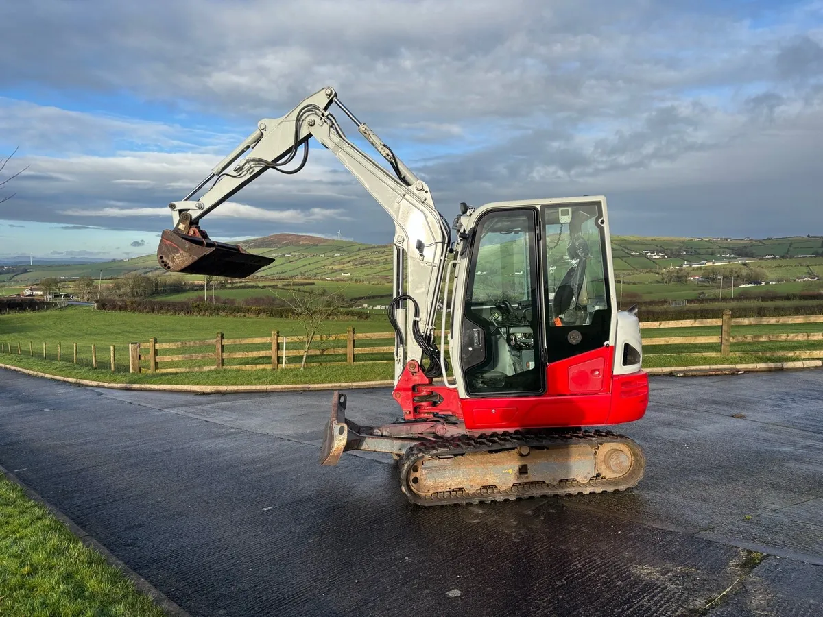 Takeuchi tb240 - Image 2