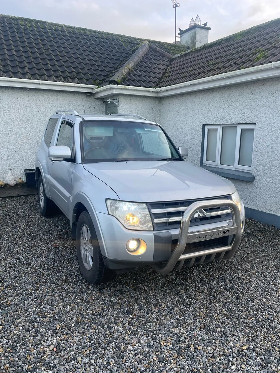 Mitsubishi Pajero Tax & Test - Image 3