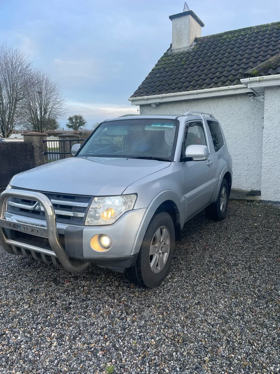 Mitsubishi Pajero Tax & Test - Image 2