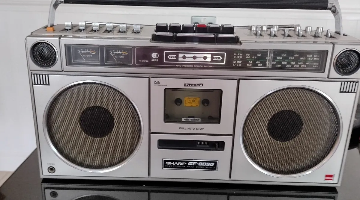 Sharp boombox - Image 2