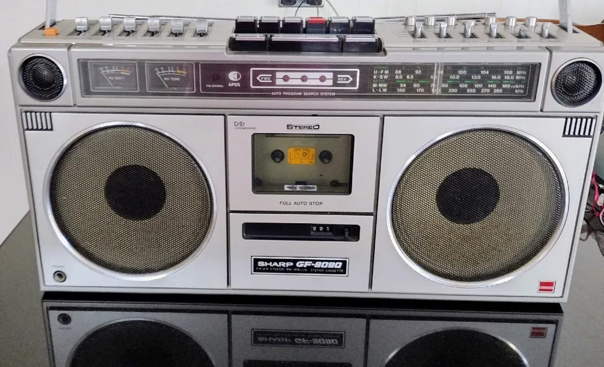 Sharp boombox - Image 1
