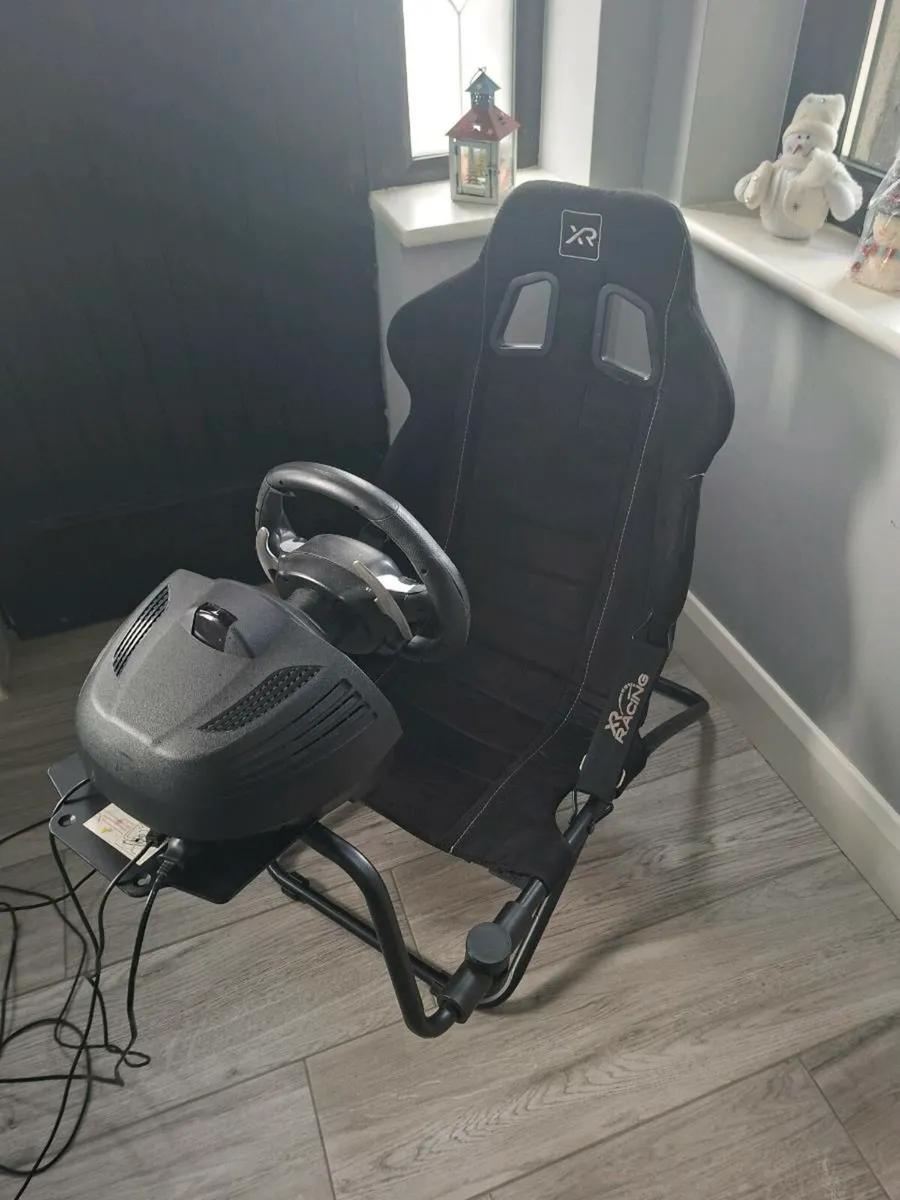 Thrustmaster ferrari steering wheel and seat - Image 3