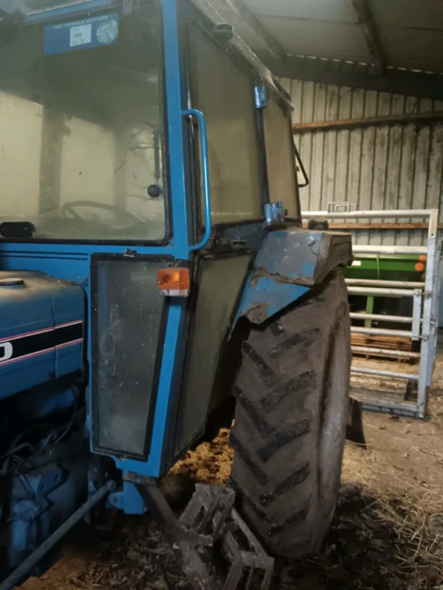 Ford 4610. - Image 2