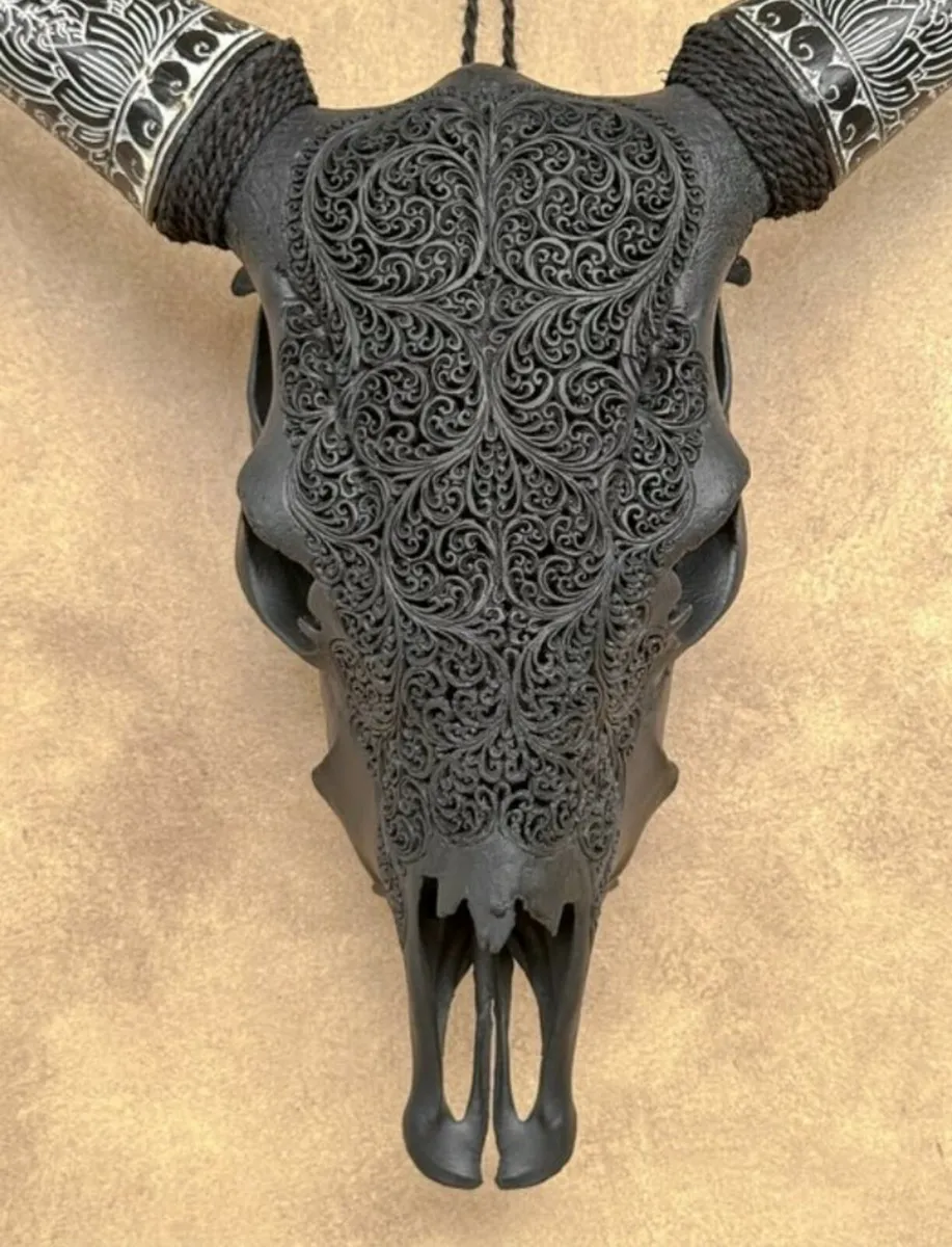 Authentic large Indonesian hand carved decor - Image 3