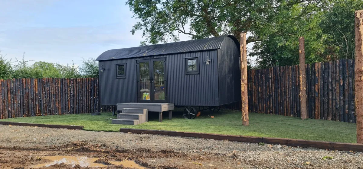 Sheperds Hut - Mint Condition - Image 2