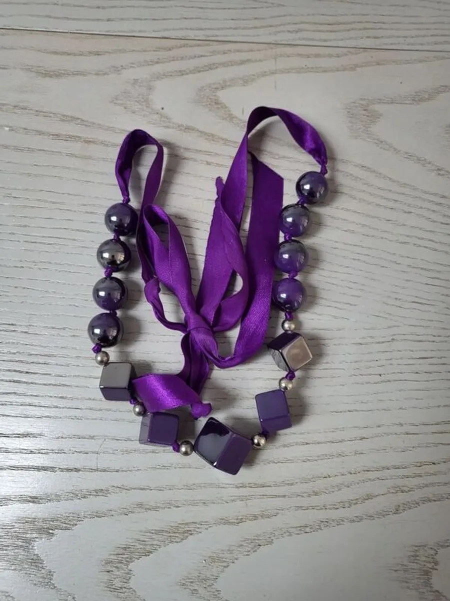 Beautiful Necklace - Image 2