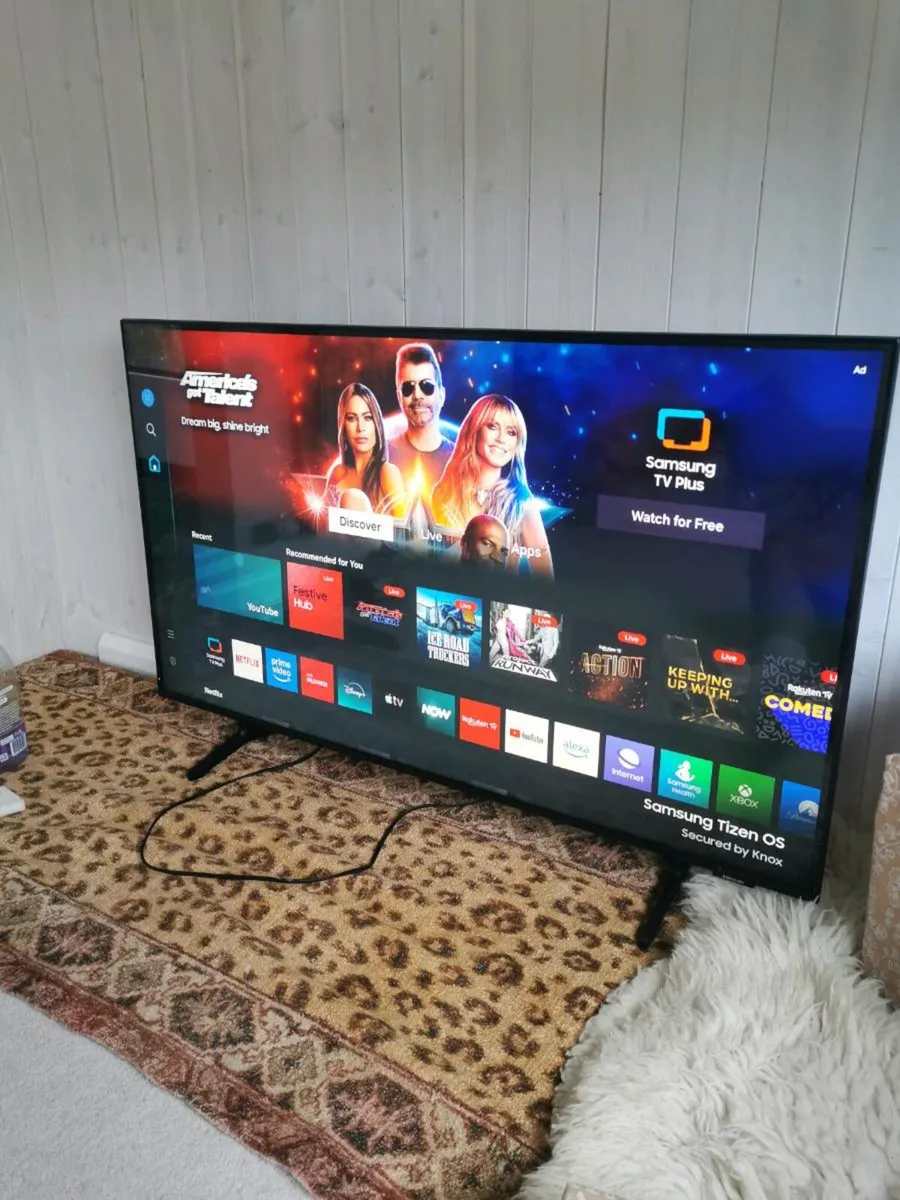 Smart TV - Image 1