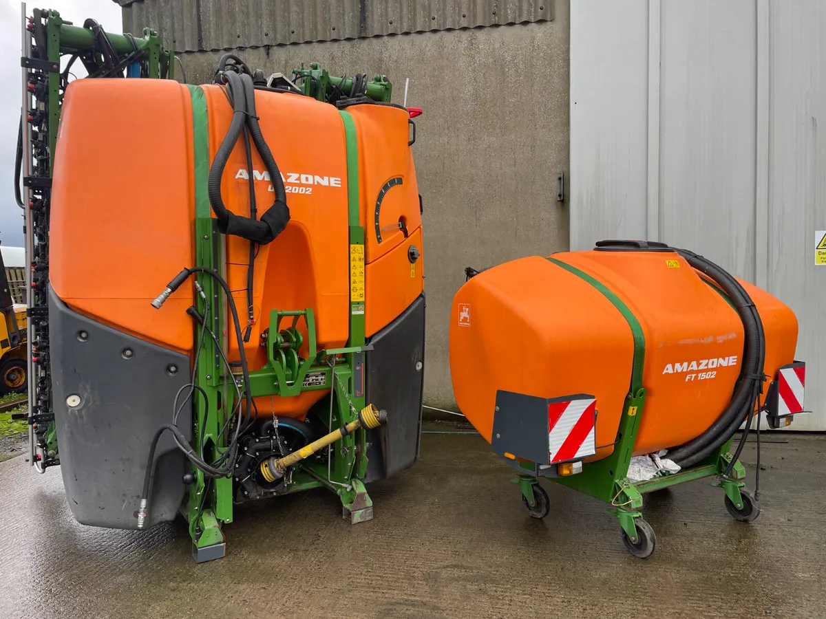 Amazone UF2002 sprayer and FT1502 front tank - Image 4