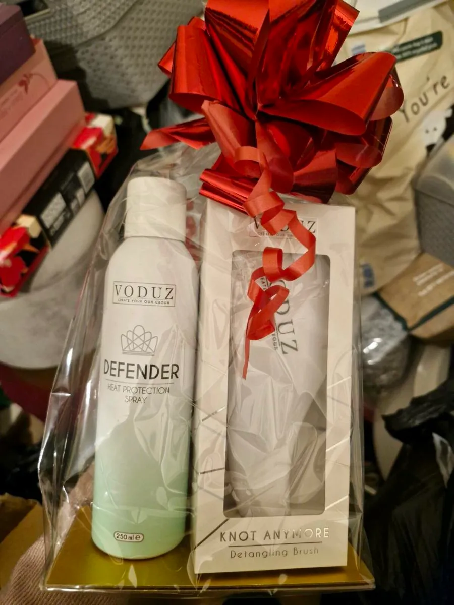 Selection of beauty sets - Image 3