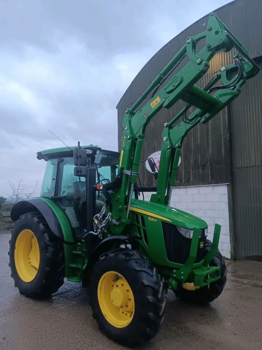 John deee 5125R - Image 1