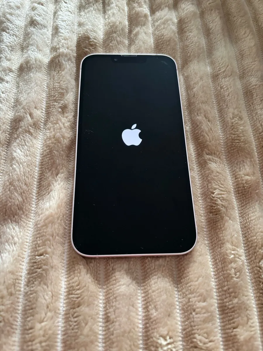 iPhone 13 - Image 1