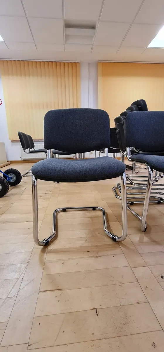 Conference chair / Stacking chair - chrome / anthr - Image 2