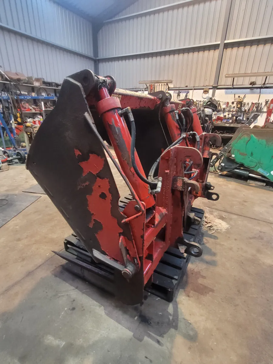 McHale 2m Shear grab - Image 2