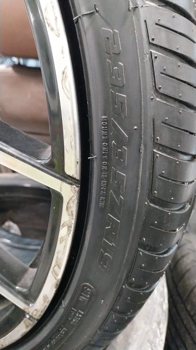 2016 Mercedes AMG 19" Alloy Wheels Set - Image 3