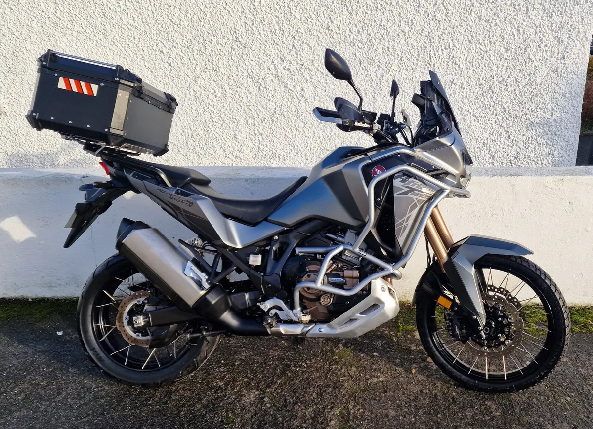 Africa Twin DCT *Low Mileage* @ Doyles Athlone - Image 3