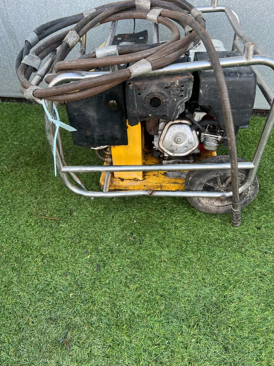 Log Splitter Hydraulic power pack Atlas Copco - Image 4