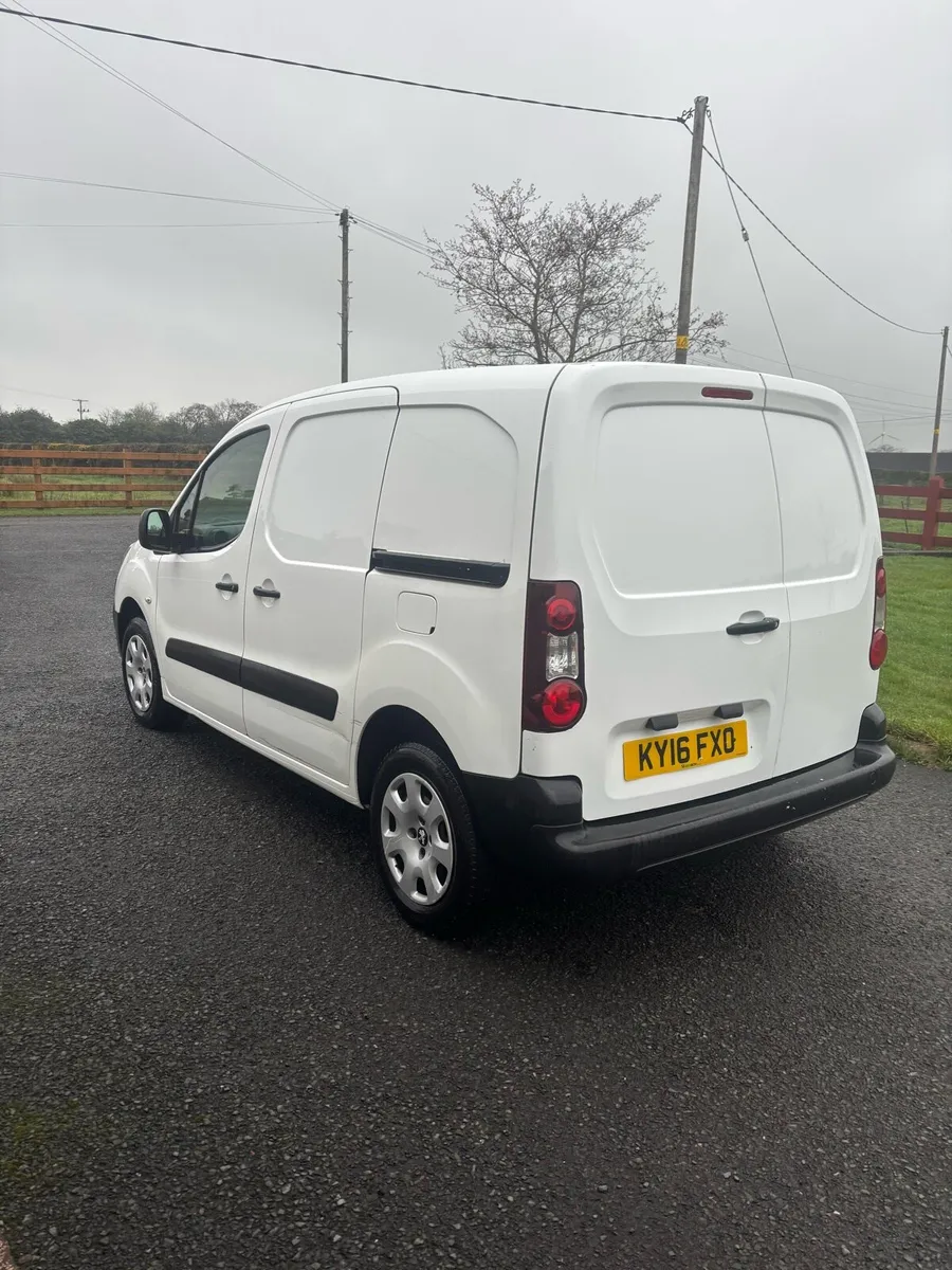 2016 Peugeot partner 200vrt (berlingo) - Image 3