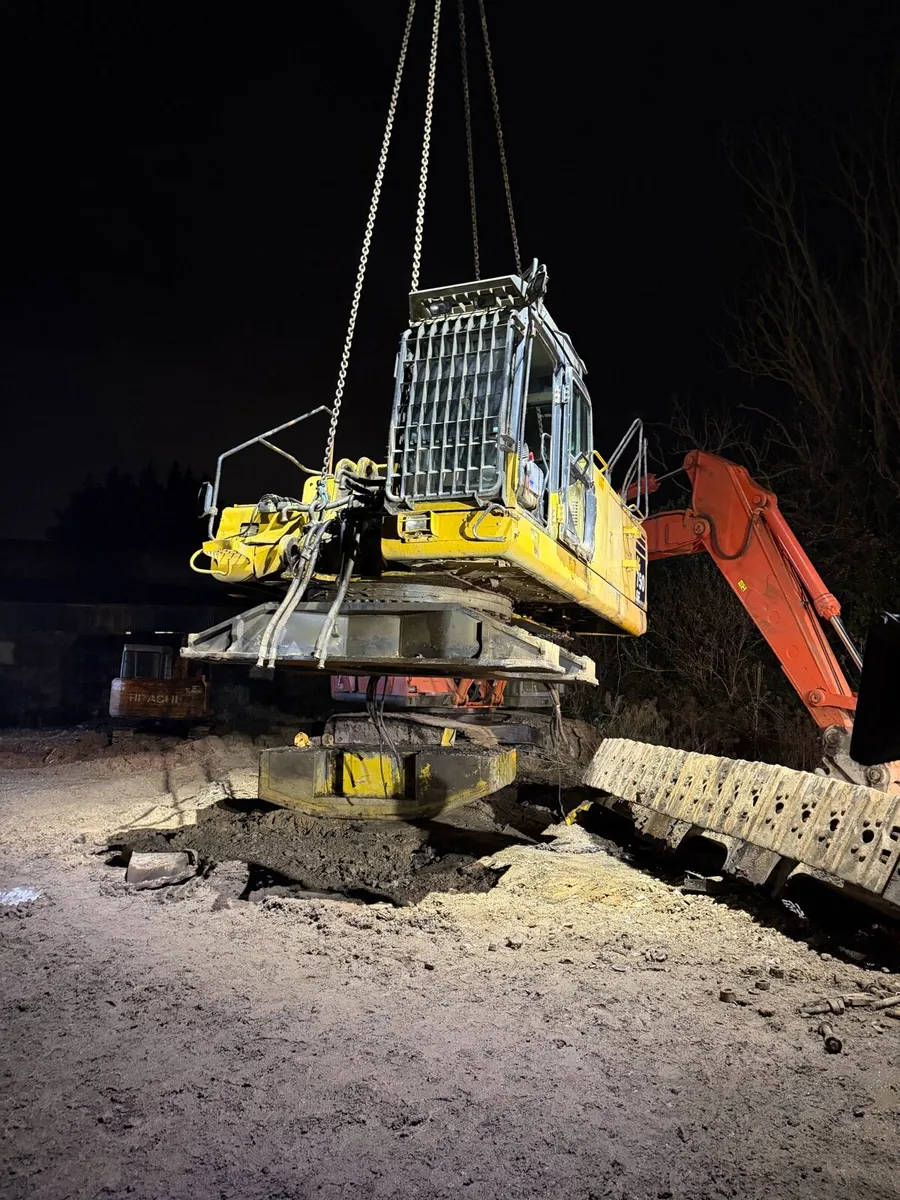 Excavators CAT HITACHI KOMATSU Exports - Image 1