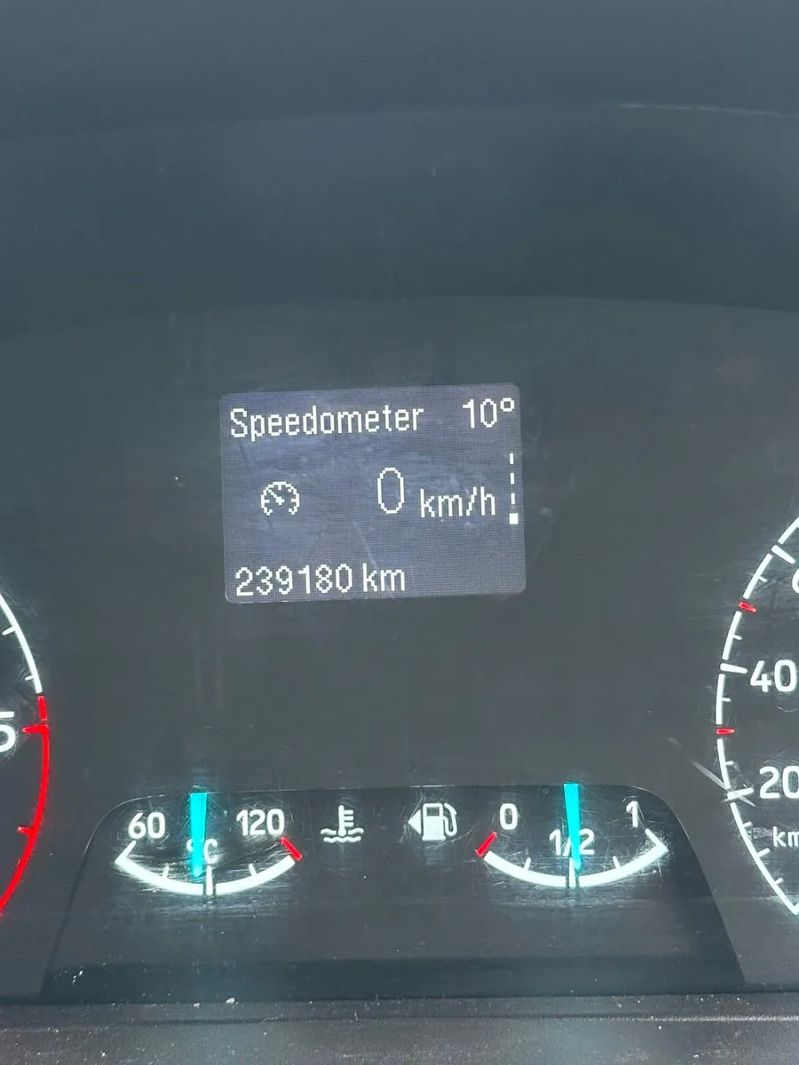 Ford Transit Custom 2019 Cvrt 3/26 - Image 4