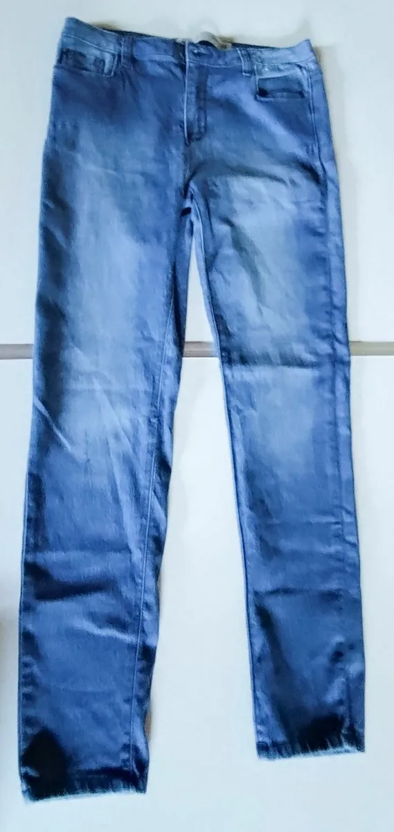 PAIR OF LADIES BLUE JEANS (SIZE 12 UK) USED. - Image 1