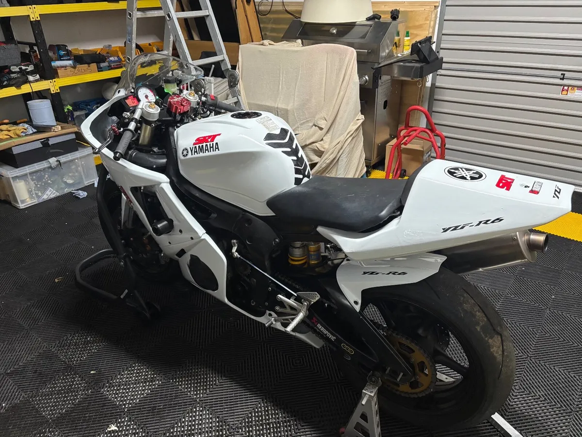 Yamaha R6 Track Bike - Image 1
