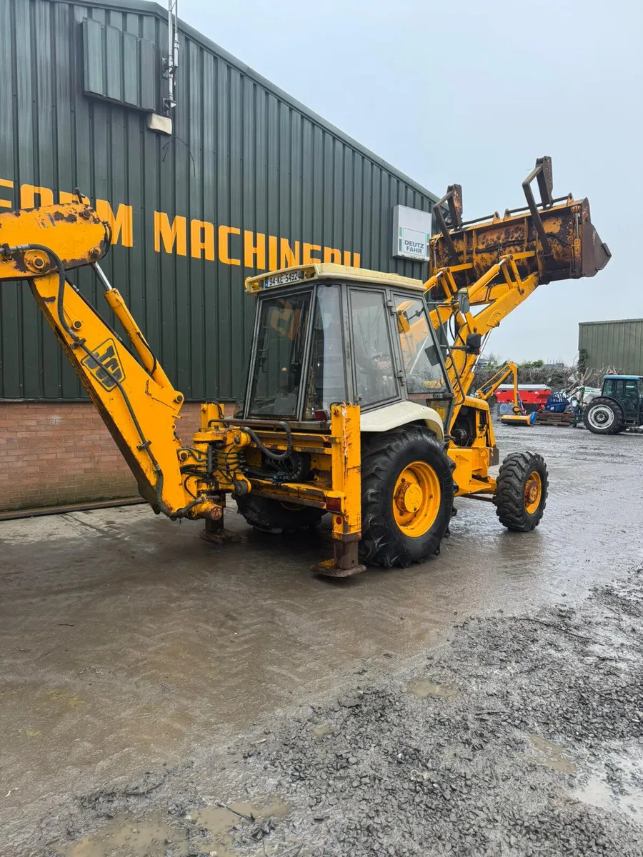 JCB 3CX Backhoe Loader - Image 2