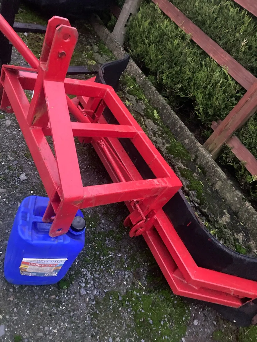 Yard scraper / silage pusher - Image 4