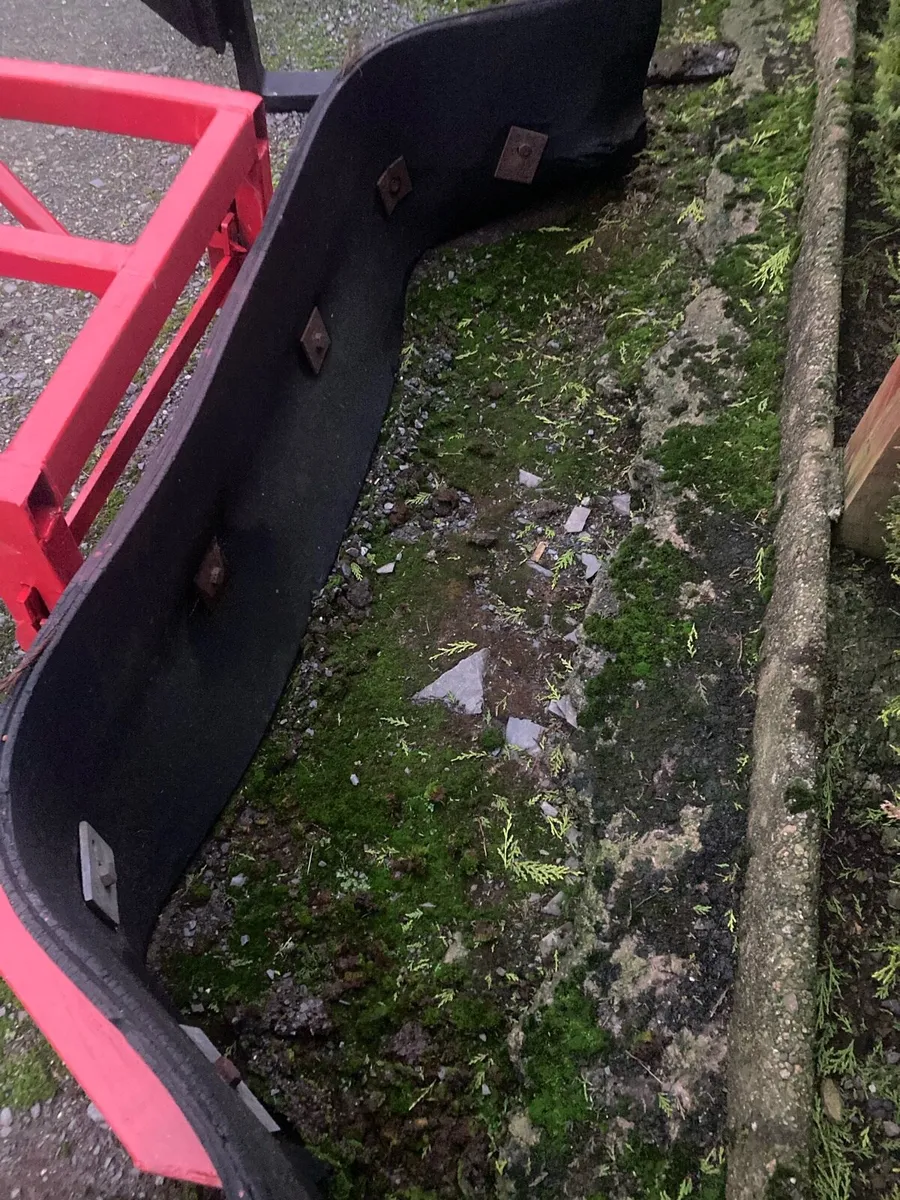 Yard scraper / silage pusher - Image 3