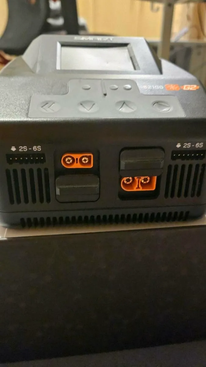 Lipo Charger Spektrum S2100 - Image 4