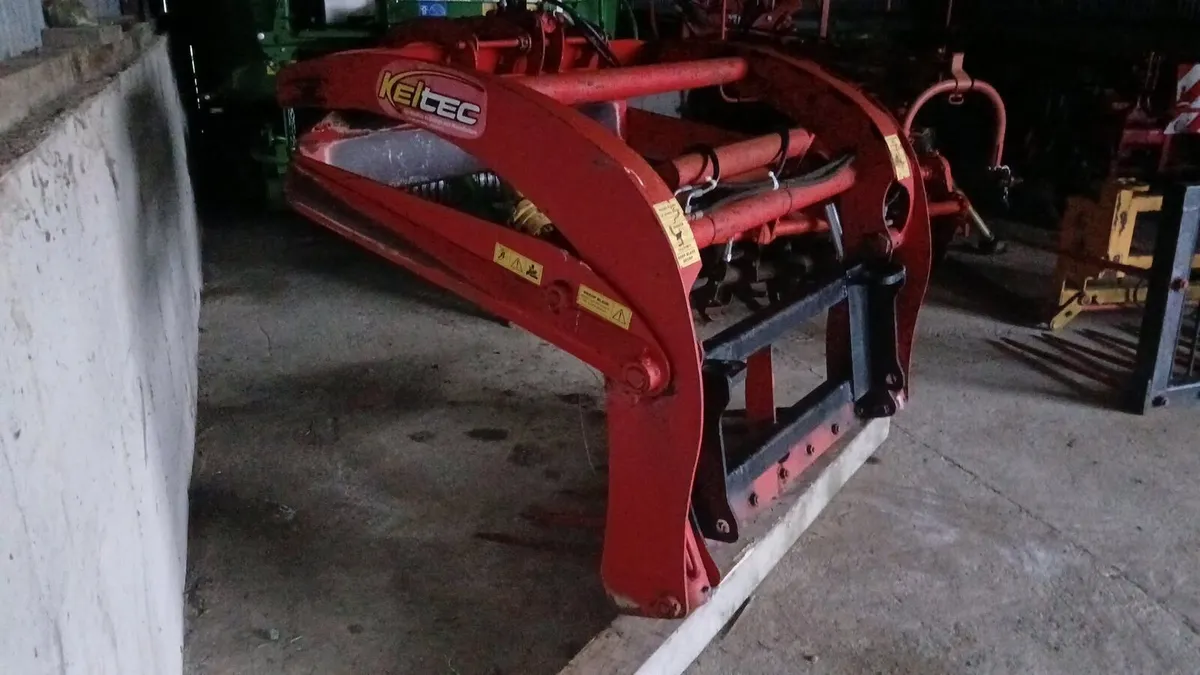 Keltec Bale Slice - Image 1