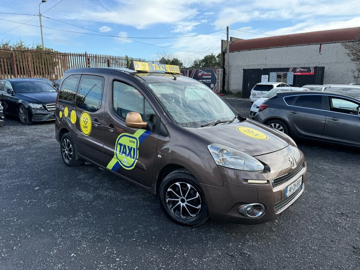 Taxi Rent Wheelchair Peugeot Partner Automatic - Image 2