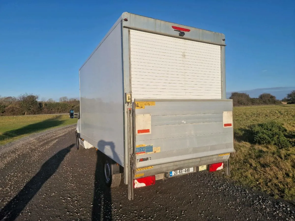 2021 Mercedes-Benz Sprinter Luton Box tail lift - Image 4